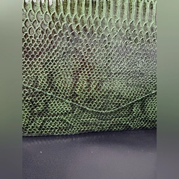 Vintage Snakeskin Clutch - Picture 3 of 5